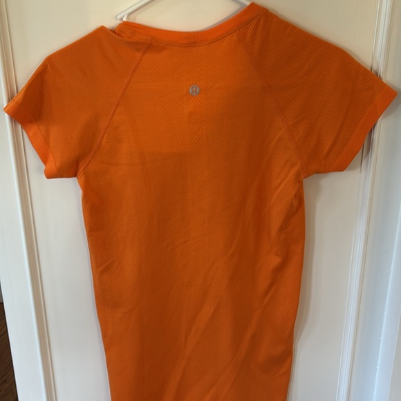 lululemon swiftly tech size 6 - Picture 3 of 3